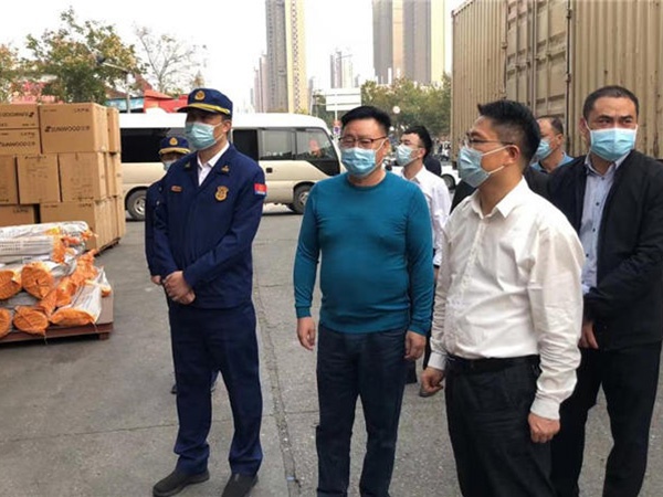 区委书记视察银燕物流基地